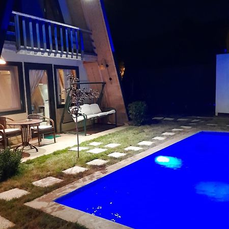 Happyhouse Bungalov Three-Room, Sw Pool With Lake View, Sapanca B1 Екстер'єр фото